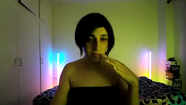 Snapshot of HoneyValentine chatting on 2, 4, 2026 HoneyValentine online show from 2, 4, 2026