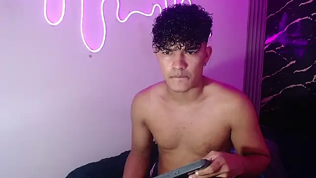 jamescurly00 online show from 15, 2, 2026