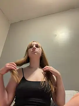 tinyblondebarbie online show from 3, 6, 2026