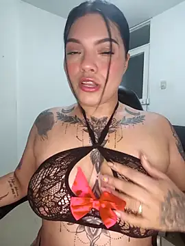 Snapshot of brenda_palacio chatting on 11, 4, 2026 brenda palacio online show from 11, 4, 2026
