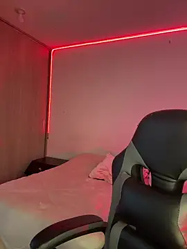 crystal dlun online show from 25, 4, 2026