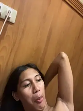 bigmeatcock luna online show from 8, 7, 2026