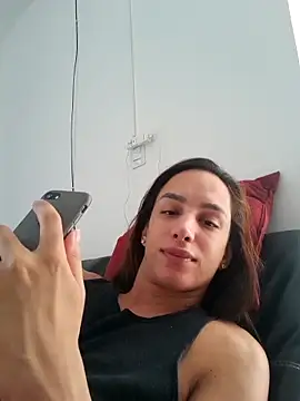 ofjuliaa online show from 17, 4, 2026