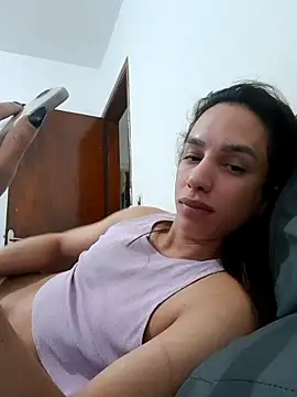Snapshot of ofjuliaa chatting on 1, 7, 2026 ofjuliaa online show from 1, 7, 2026