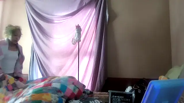 Tamiii420 online show from 9, 1, 2026