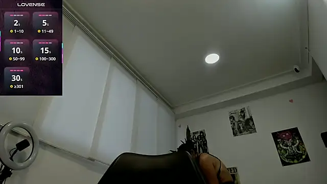 samantha milfs  online show from 17, 3, 2026