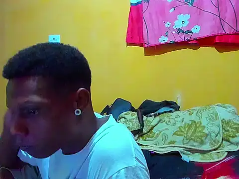 Snapshot of aunstin_mohamme chatting on 19, 3, 2026 aunstin mohamme online show from 19, 3, 2026