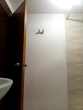 Snapshot of aunstin_mohamme chatting on 12, 4, 2026 aunstin mohamme online show from 12, 4, 2026