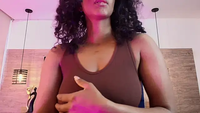 Snapshot of Ellie-Alves chatting on 15, 7, 2026 Ellie-Alves online show from 15, 7, 2026