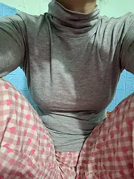 Snapshot of -LunaLust chatting on 15, 1, 2026 -LunaLust online show from 15, 1, 2026