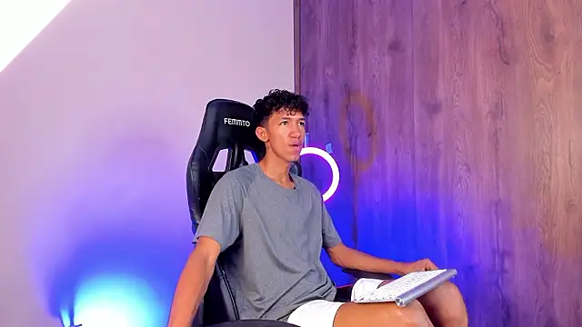 Snapshot of neitan_miller_ chatting on 24, 2, 2026 neitan miller online show from 24, 2, 2026