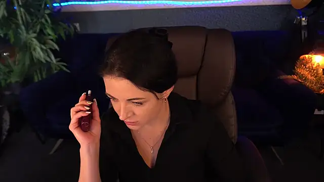 Snapshot of Dafni_Monn chatting on 13, 10, 2025 Dafni Monn online show from 13, 10, 2025