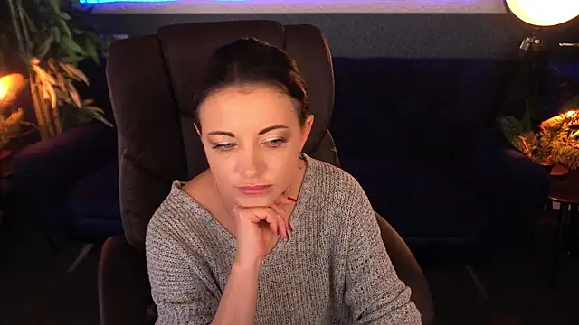 Snapshot of Dafni_Monn chatting on 6, 11, 2025 Dafni Monn online show from 6, 11, 2025