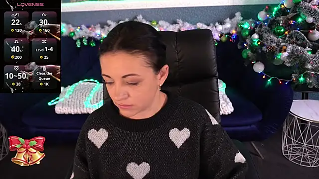 Snapshot of Dafni_Monn chatting on 15, 12, 2025 Dafni Monn online show from 15, 12, 2025