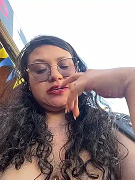 Snapshot of mavievil- chatting on 14, 6, 2026 mavievil- online show from 14, 6, 2026