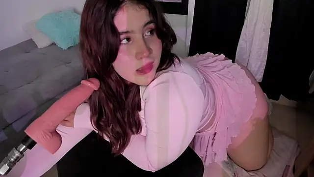 ivy velvet online show from 15, 4, 2026