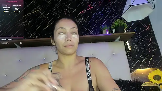 Renata blue online show from 9, 4, 2026