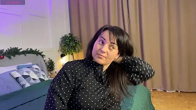 Snapshot of _SilkyShadow_ chatting on 12, 1, 2026 SilkyShadow online show from 12, 1, 2026