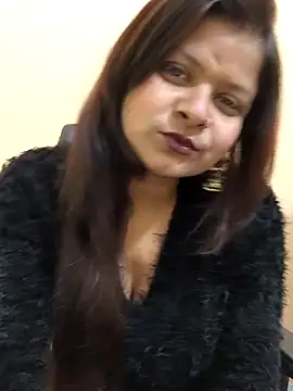 Snapshot of Attractive_Queen_ chatting on 8, 1, 2026 Attractive Queen online show from 8, 1, 2026