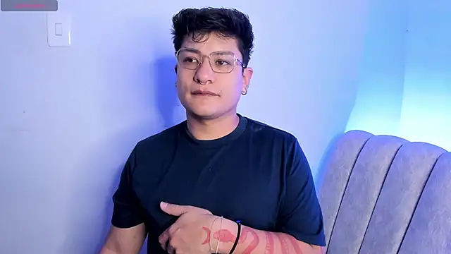 Theo Rowan online show from 19, 1, 2026