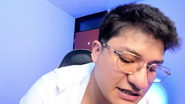 Theo Rowan online show from 5, 2, 2026