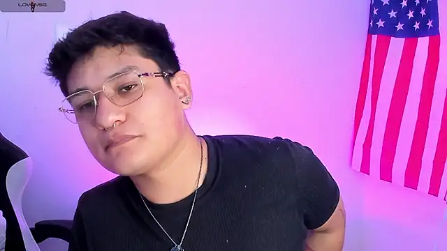 Theo Rowan online show from 17, 2, 2026