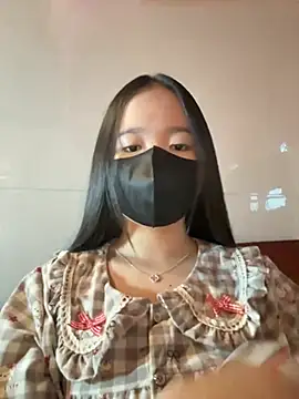 Gwen879 online show from 19, 1, 2026