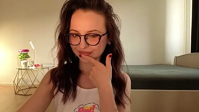 Snapshot of Satin_Sin chatting on 4, 5, 2026 Satin Sin online show from 4, 5, 2026
