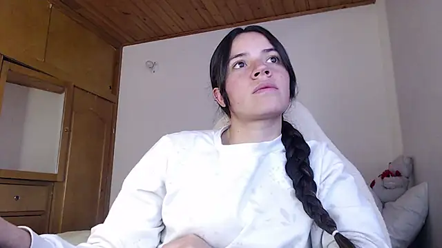 Snapshot of Shanel_Lozano chatting on 18, 3, 2026 Shanel Lozano online show from 18, 3, 2026