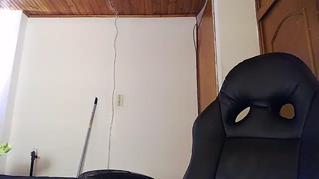 Snapshot of Shanel_Lozano chatting on 16, 4, 2026 Shanel Lozano online show from 16, 4, 2026