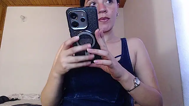 Snapshot of Shanel_Lozano chatting on 24, 5, 2026 Shanel Lozano online show from 24, 5, 2026