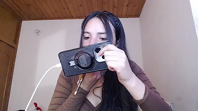Snapshot of Shanel_Lozano chatting on 31, 5, 2026 Shanel Lozano online show from 31, 5, 2026