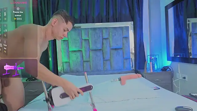 LeoMonnroe online show from 25, 3, 2026