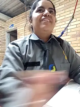 Isabel 3 online show from 12, 4, 2026