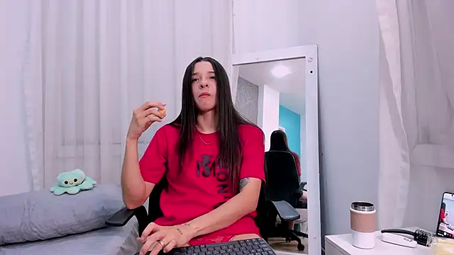 ViictoriiaSaenz online show from 8, 4, 2026