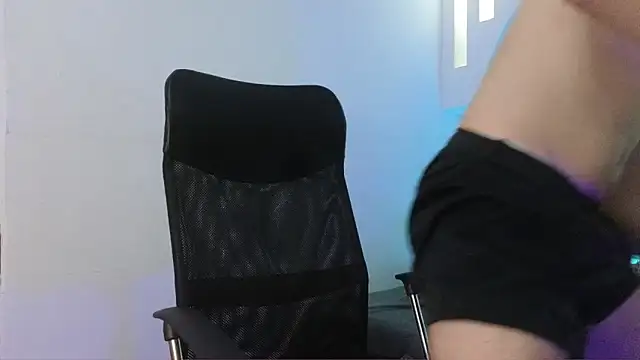 Apolo lux1 online show from 2, 2, 2026