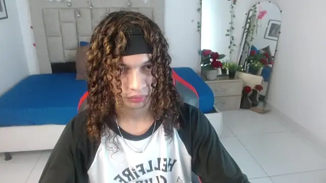 Snapshot of Axel_fox77 chatting on 20, 6, 2026 Axel fox77 online show from 20, 6, 2026