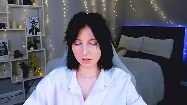 KikaOsterman online show from 2, 2, 2026