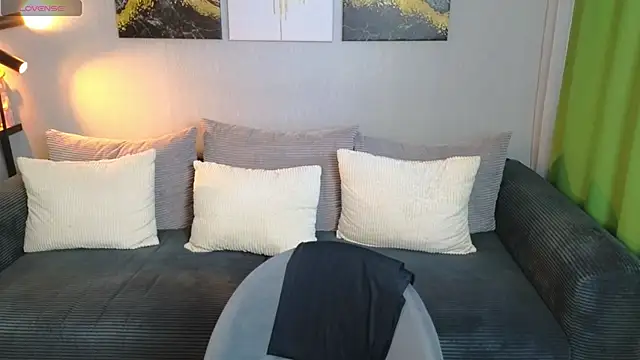 KitKatie online show from 23, 3, 2026