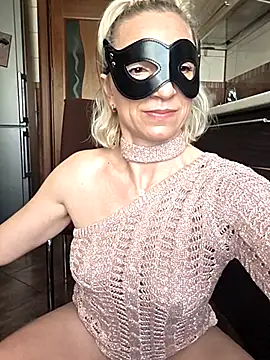 Snapshot of DahliaDew chatting on 14, 1, 2026 DahliaDew online show from 14, 1, 2026