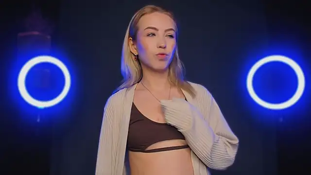 Snapshot of Moon_Silk chatting on 14, 1, 2026 Moon Silk online show from 14, 1, 2026