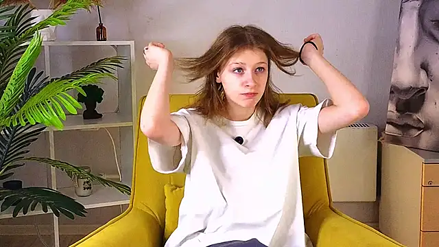 Snapshot of ChereeMoreles chatting on 12, 1, 2026 ChereeMoreles online show from 12, 1, 2026