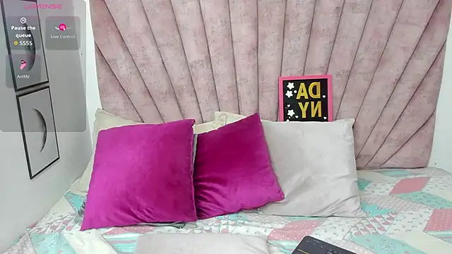 Snapshot of danibellucii_ chatting on 19, 2, 2026 danibellucii online show from 19, 2, 2026