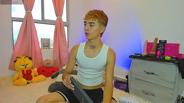 Maiky Cooper01 online show from 12, 2, 2026