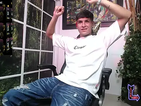 Snapshot of zayn886110 chatting on 17, 1, 2026 zayn886110 online show from 17, 1, 2026