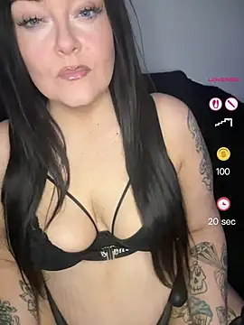 Miss CurvesXXX online show from 19, 5, 2026