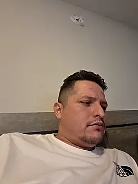 Snapshot of Alopez972 chatting on 1, 2, 2026 Alopez972 online show from 1, 2, 2026