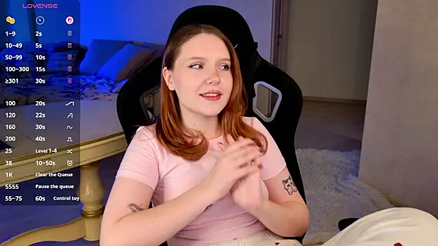 Snapshot of YouHoldMe chatting on 6, 3, 2026 YouHoldMe online show from 6, 3, 2026