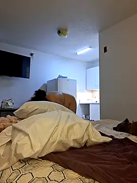 danilynnbabii online show from 4, 4, 2026