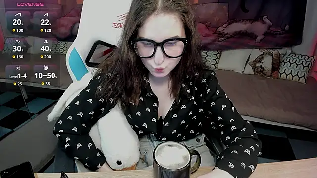 KiraDuvall online show from 5, 2, 2026